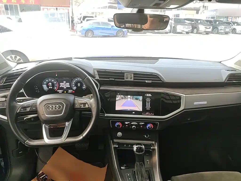 Фото 10 - Audi Q3