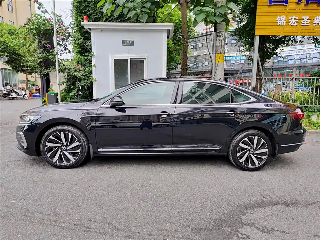 Volkswagen Passat 2024 330TSI Elite Edition фото 3