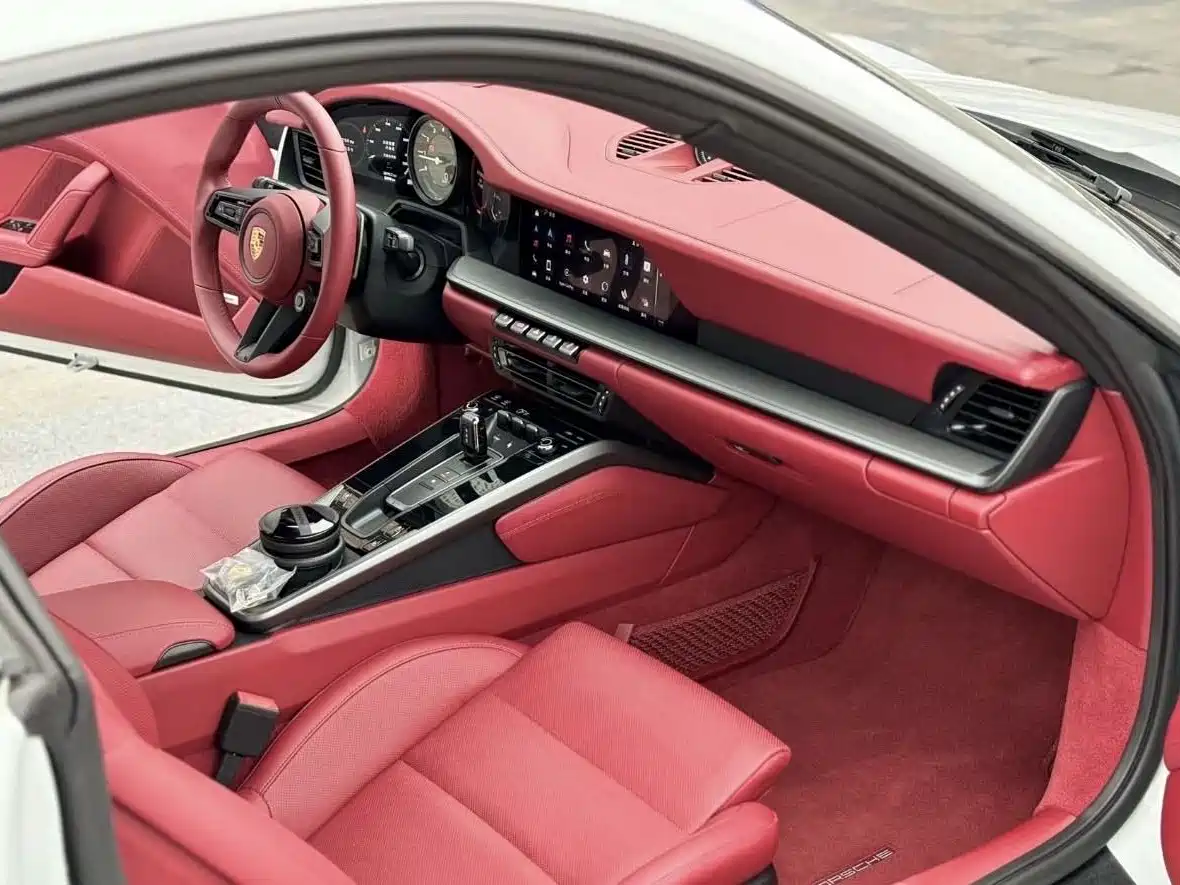 Porsche 911 2023 Carrera 3.0T фото 7