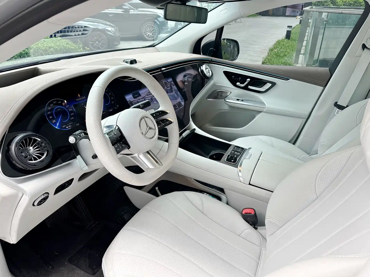 Mercedes-Benz EQE SUV 2024 500 4MATIC Flagship Edition фото 13
