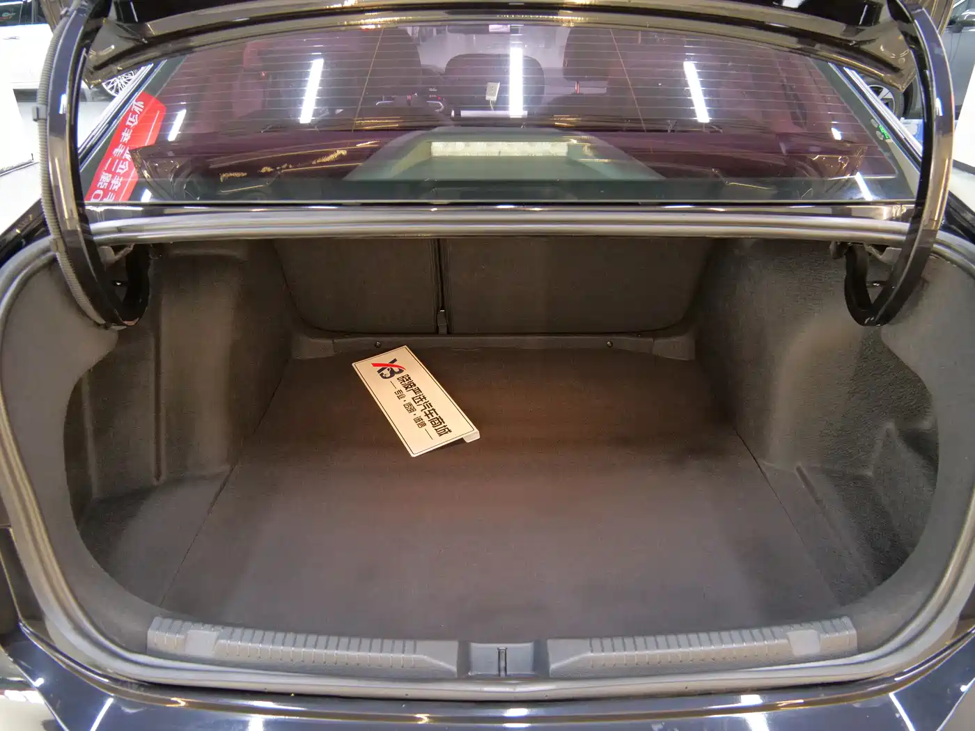 Volkswagen Lavida 2023 Facelift 1.5L Auto Starlight 5 Million Edition фото 14