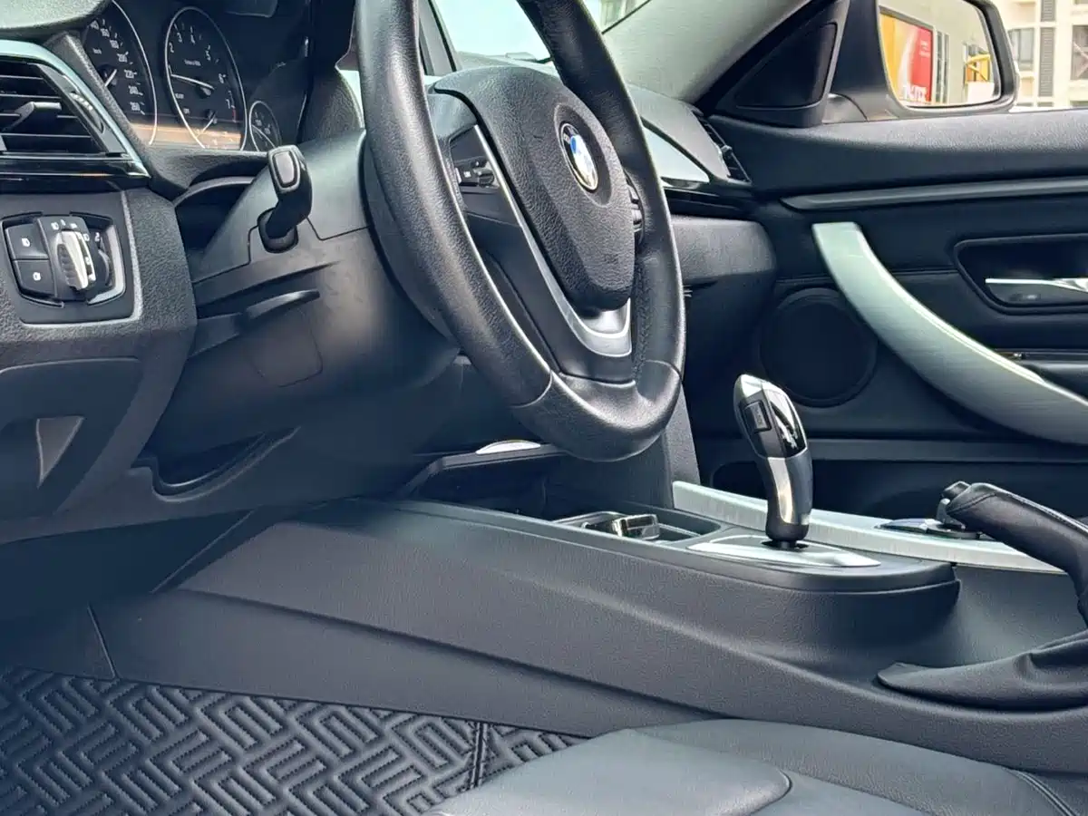 BMW 4 Series 2014 420i Gran Coupe Fashion Edition фото 4