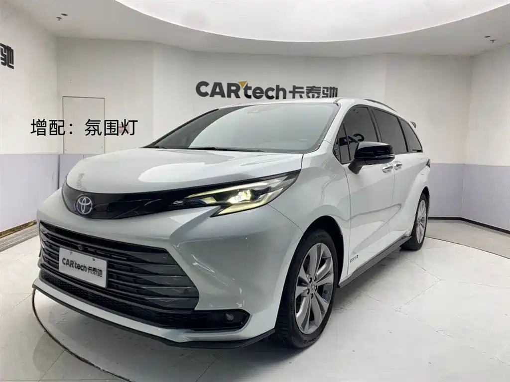 Toyota Sienna 2023 2.5L Hybrid Premium Edition