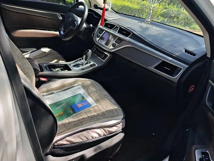 Geely Emgrand GS 2016 2016 Elegant Edition 1.3T Automatic Premium Type