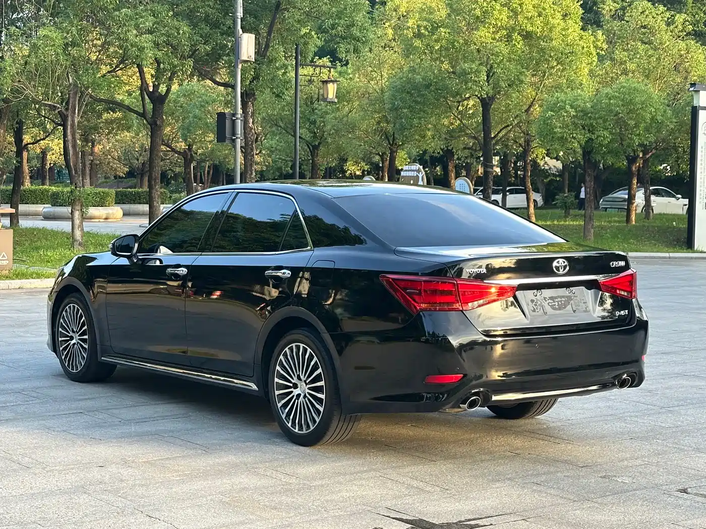 Toyota Crown 2018 2.0T Sport Edition фото 18