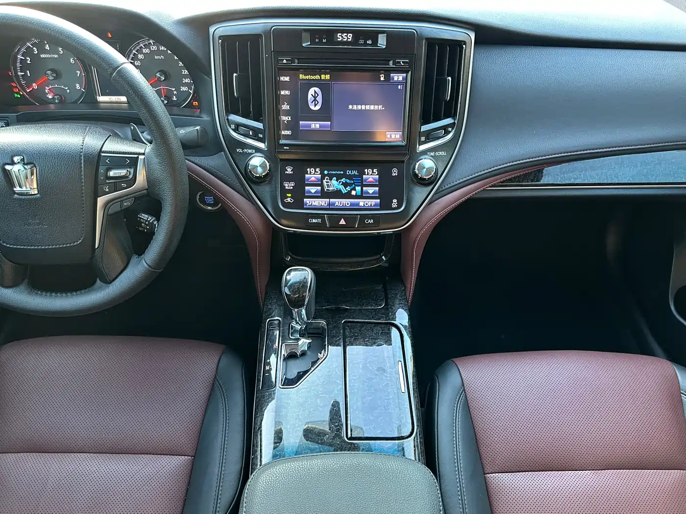 Toyota Crown 2018 2.0T Sport Edition фото 9