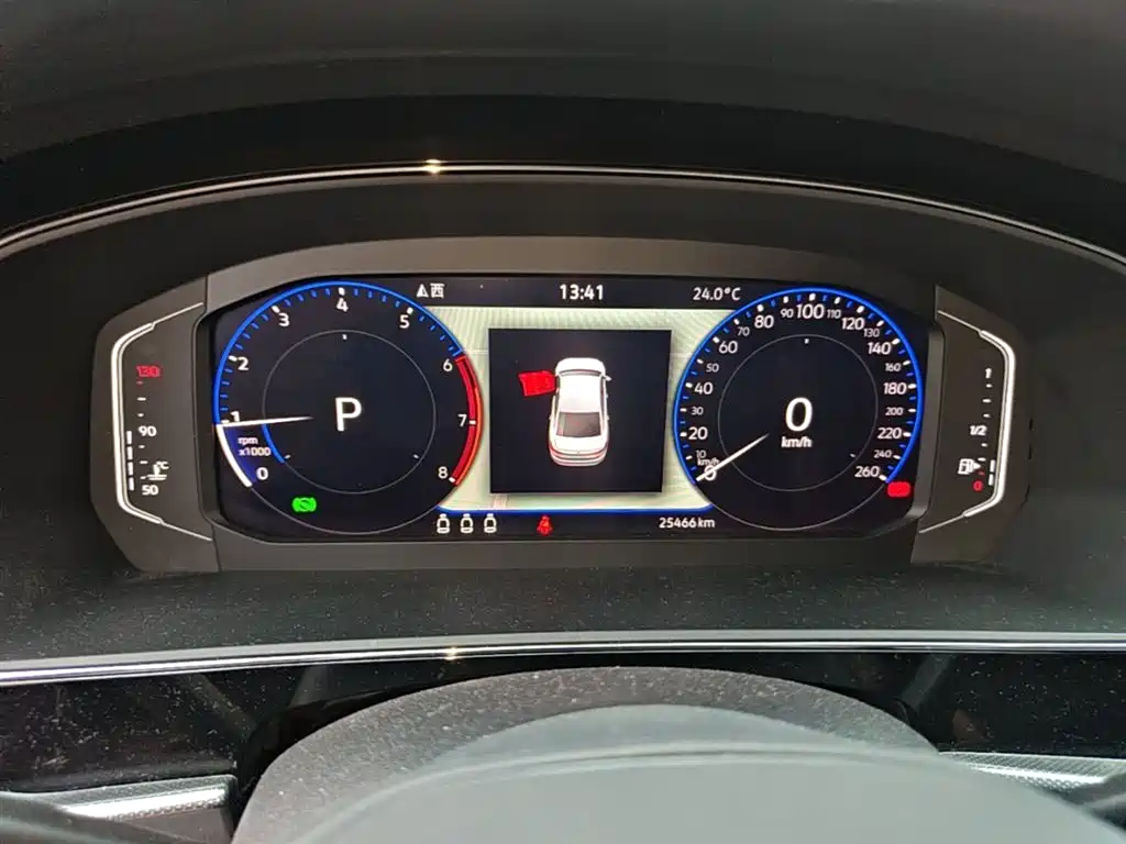Volkswagen Passat 2023 330TSI Luxury Edition фото 12
