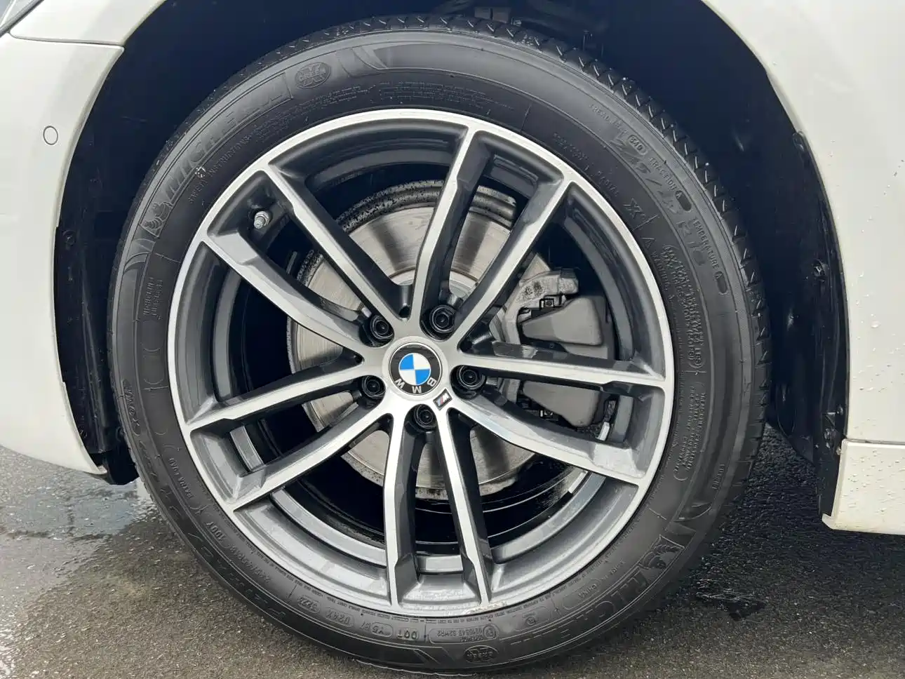 BMW 5 Series 2022 Model Second Facelift 525Li M Sport Package фото 5