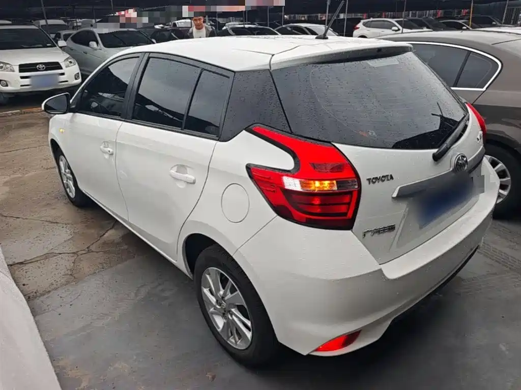 Toyota YARiS L Zhi Xuan 2016 Facelift 1.5E CVT Charming Edition фото 5