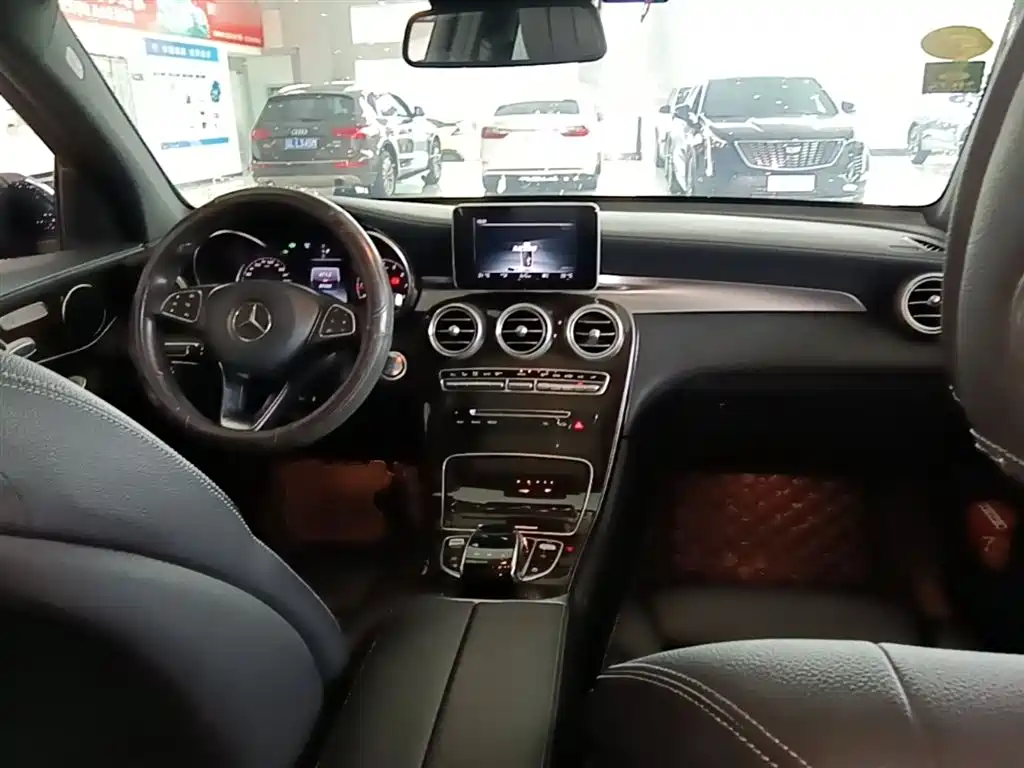 Mercedes-Benz GLC 2017 GLC 260 4MATIC Luxury фото 10