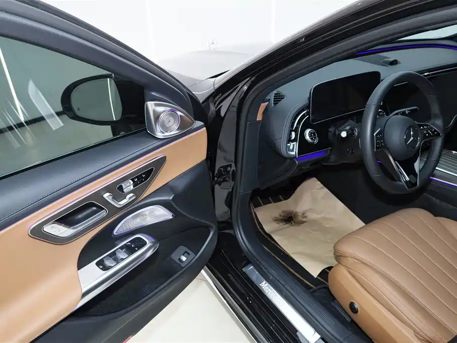 Mercedes-Benz E-Class 2024 Model E 300 L Luxury фото 23