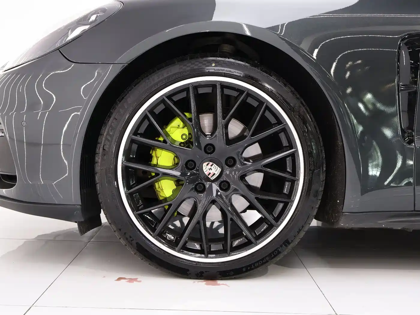 Porsche Panamera 2020 Panamera 10th Anniversary Edition 2.9T фото 13