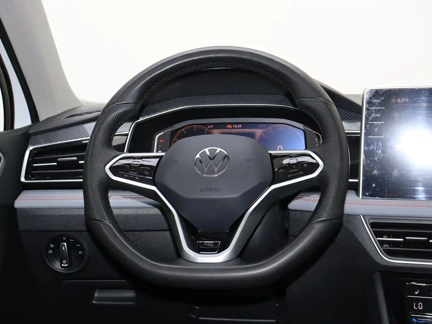 Volkswagen Tiguan X 2023 Facelift 330TSI FWD Flagship фото 19