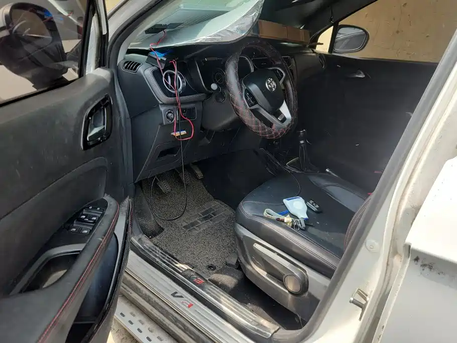 Zhonghua V3 2016 2016 1.5L Manual Smart