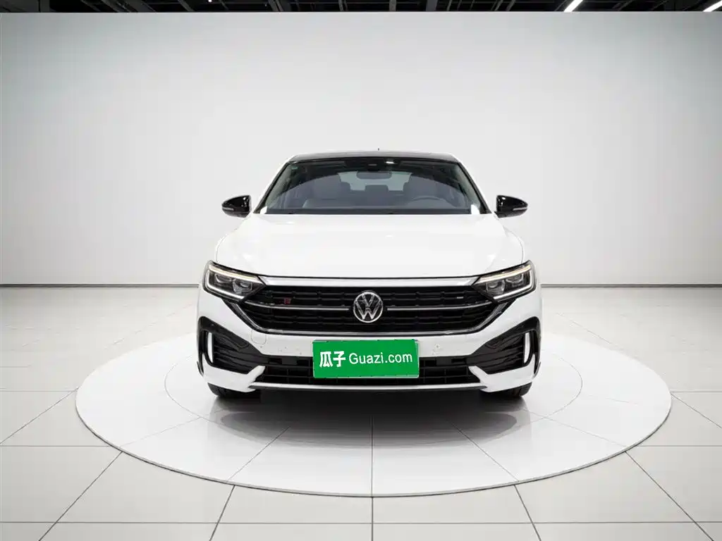 Volkswagen Sagitar 2023 Model Year 280TSI DSG Surpass Edition фото 3