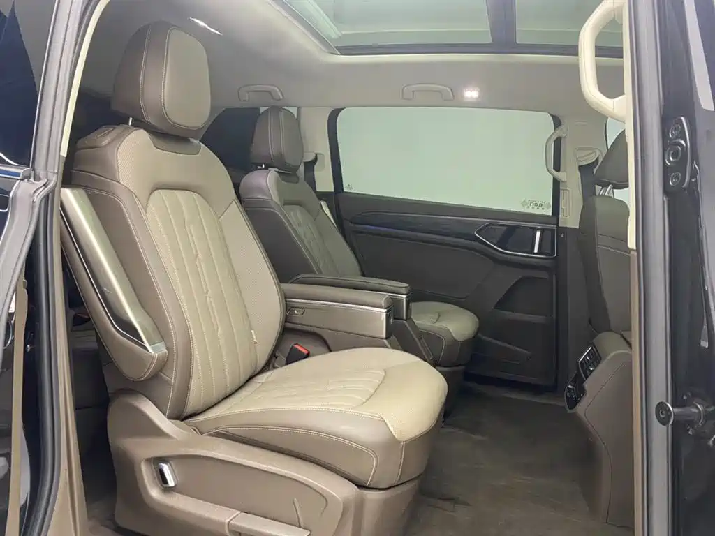 Volkswagen Viloran 2023 Facelift 380TSI Prestige Edition фото 24