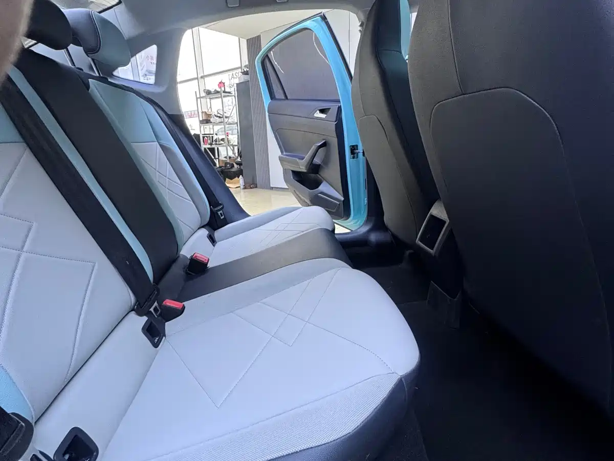 Volkswagen Lavida 2023 New Trend 1.5L Auto Aspiration Edition фото 13