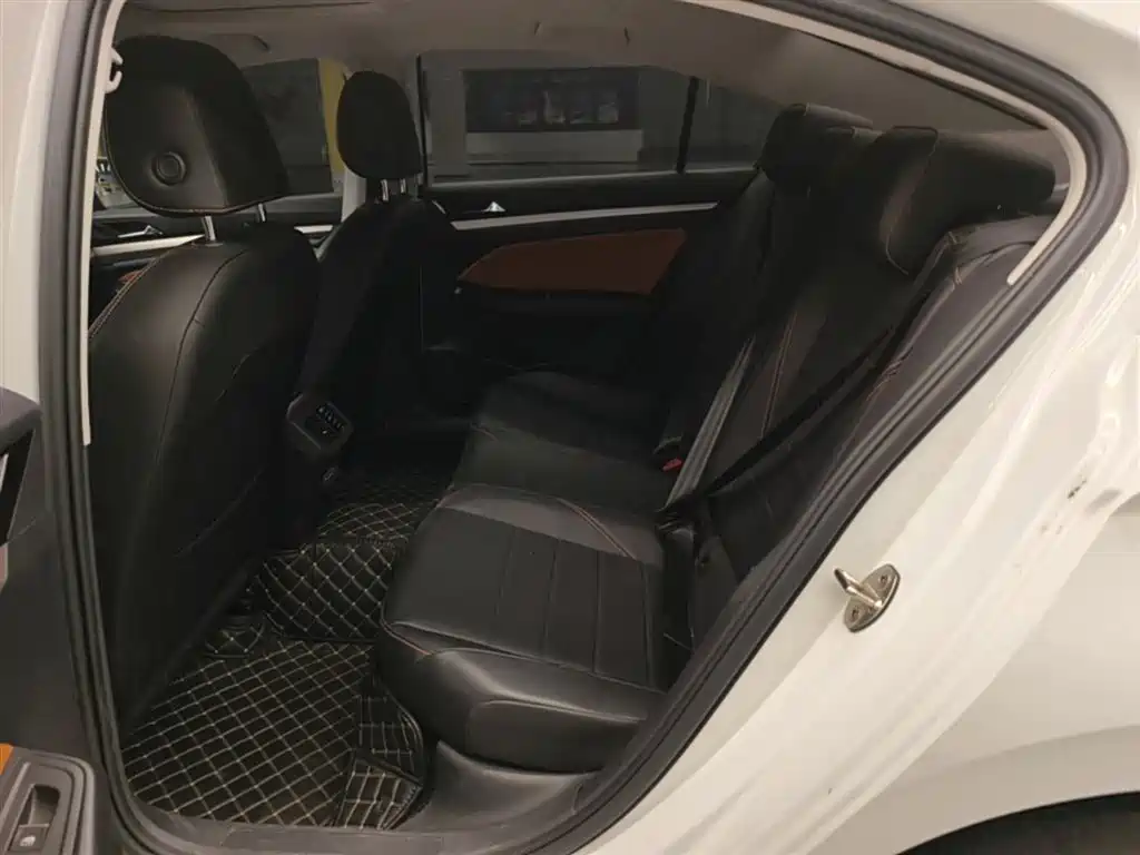 Volkswagen Bora 2024 200TSI DSG Joy Ride PRO Edition фото 24