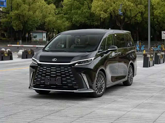 Lexus LM 2025 Model 500h Six-Seater Prestige Edition
