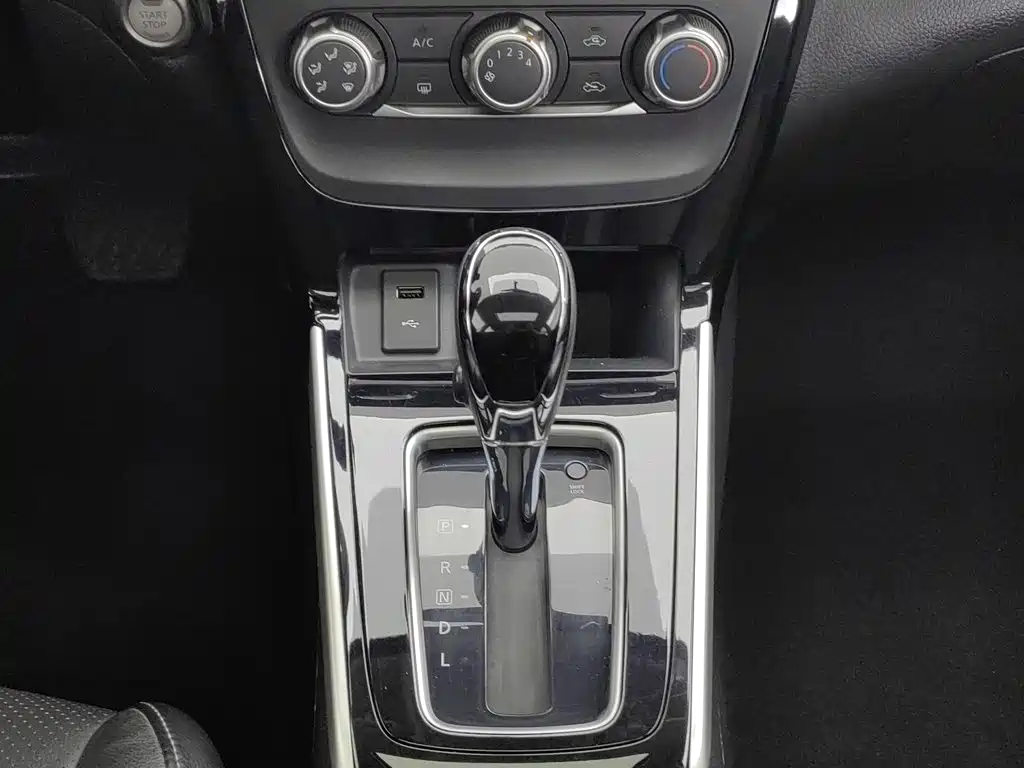 Фото 13 - Nissan Sylphy