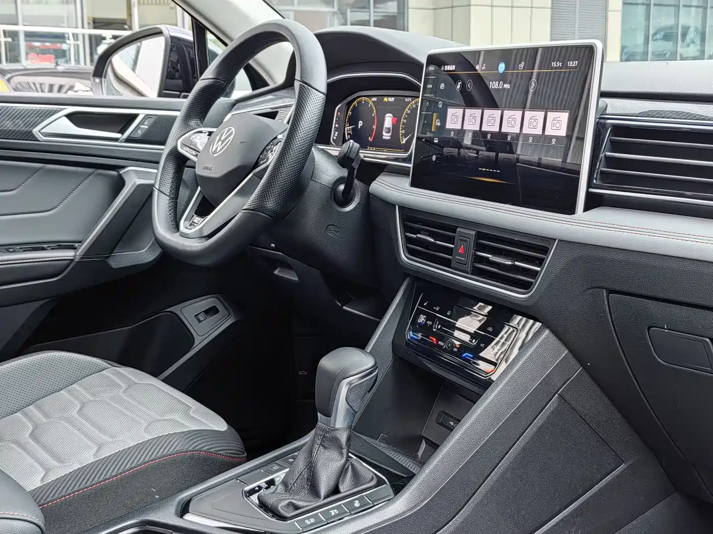 Volkswagen Tiguan X 2023 330TSI 2WD Flagship фото 22