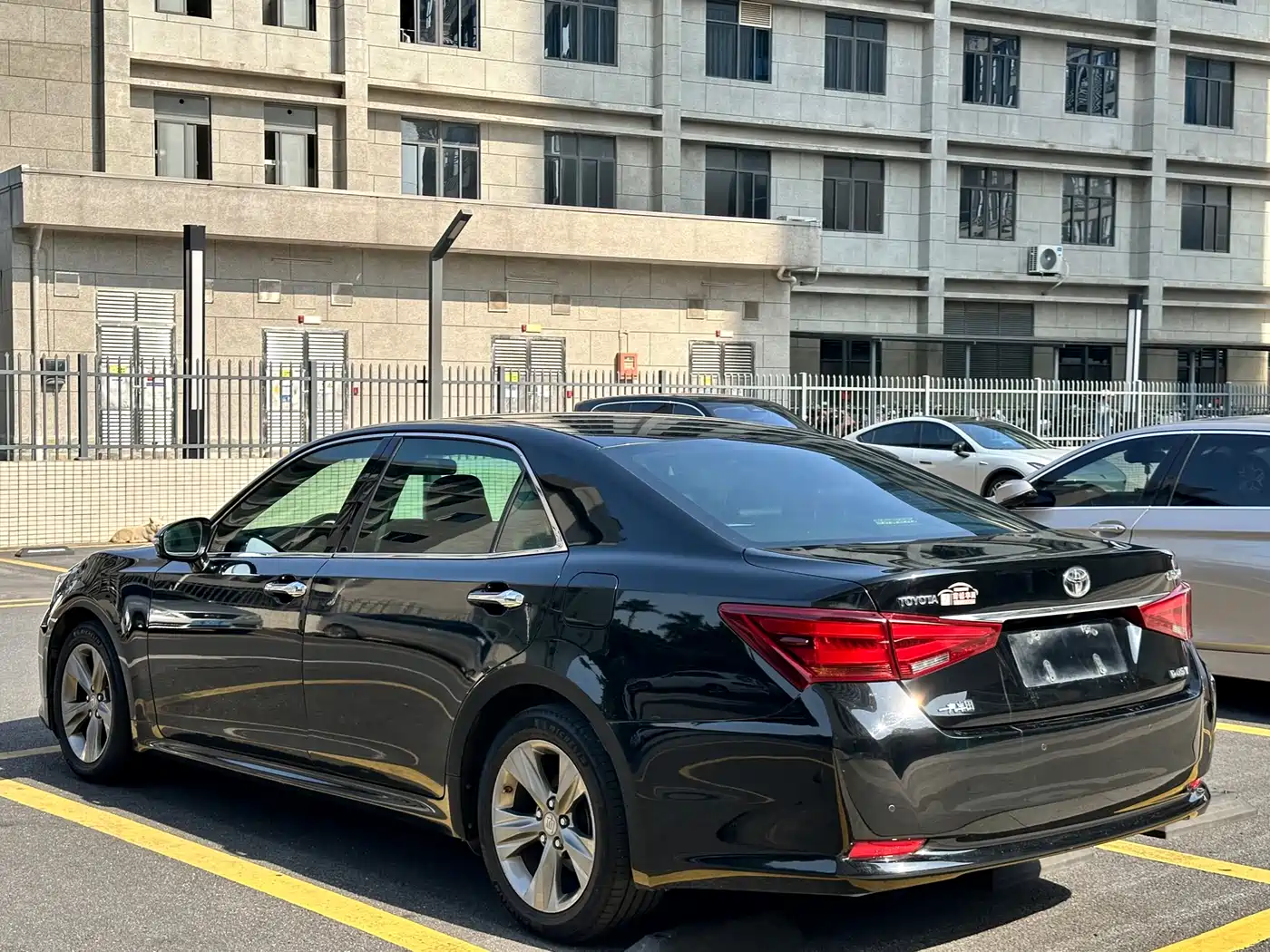 Toyota Crown 2015 2.0T Fashion фото 13