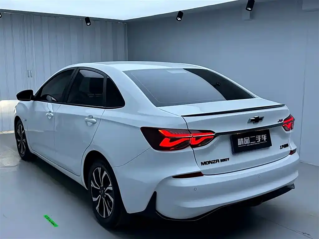 Chevrolet Monza 2022 Mild Hybrid RS 330T Automatic Exciting Edition фото 8