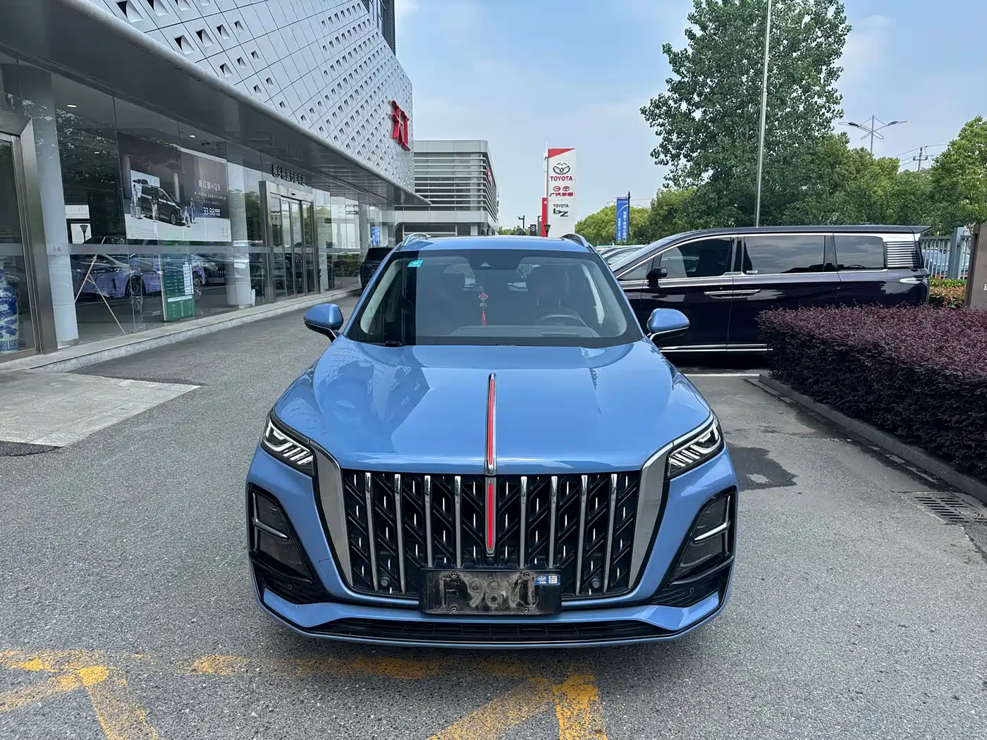 Hongqi HS5 2023 2.0T Flag Enjoy Pro Edition фото 2