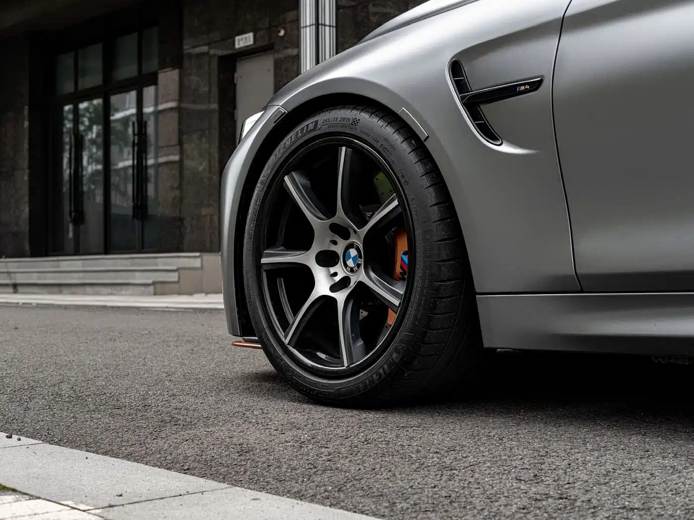 BMW M4 2016 M4 GTS фото 6