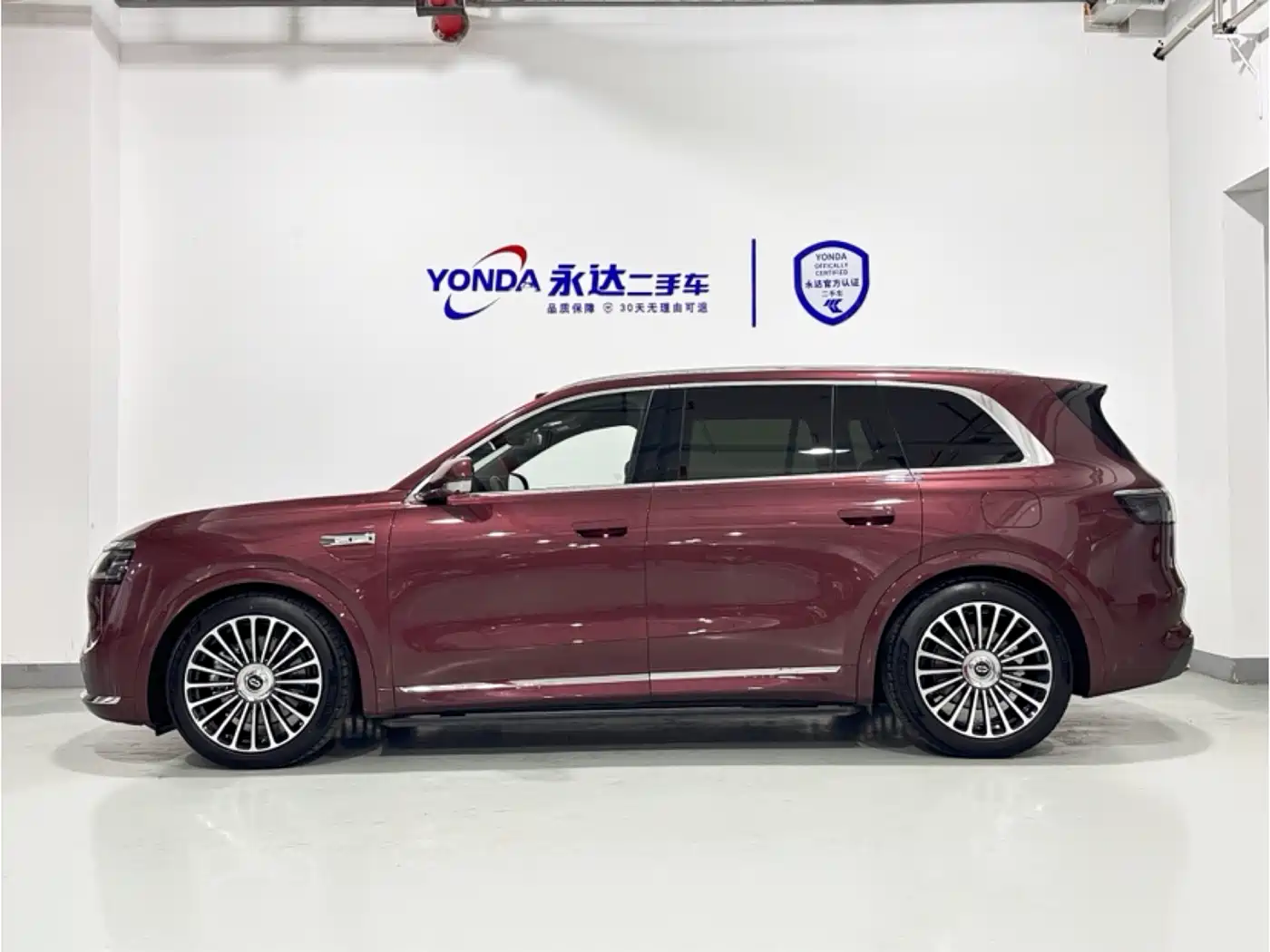 AITO Wenjie AITO M8 2025 Model Extended Range Ultra Edition 53.4kWh 5-Seater фото 2
