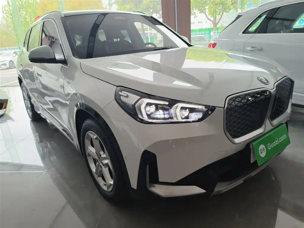 BMW iX1 2023 eDrive25L X Design Package фото 4