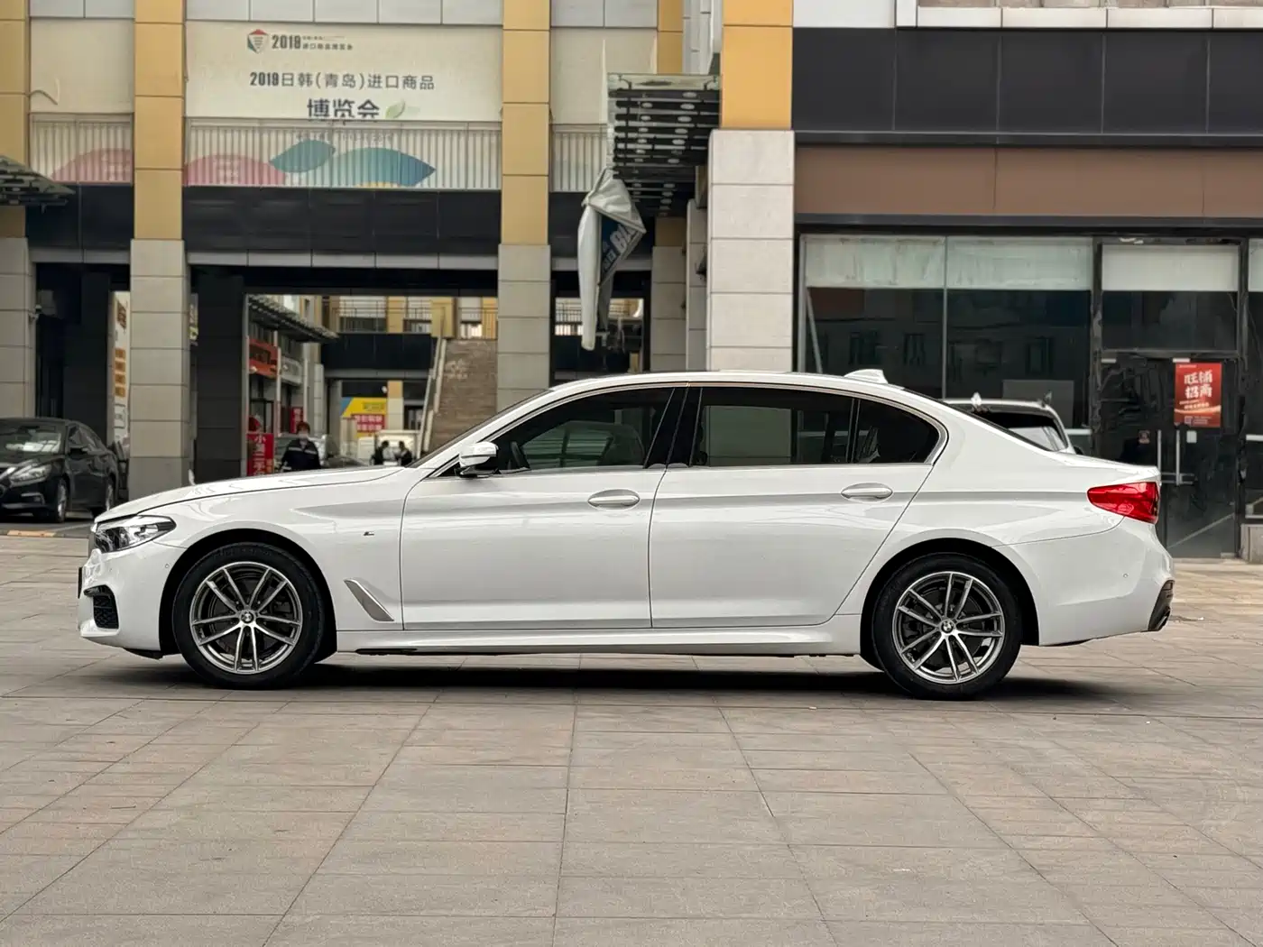 BMW 5 Series 2020 525Li M Sport Package фото 6