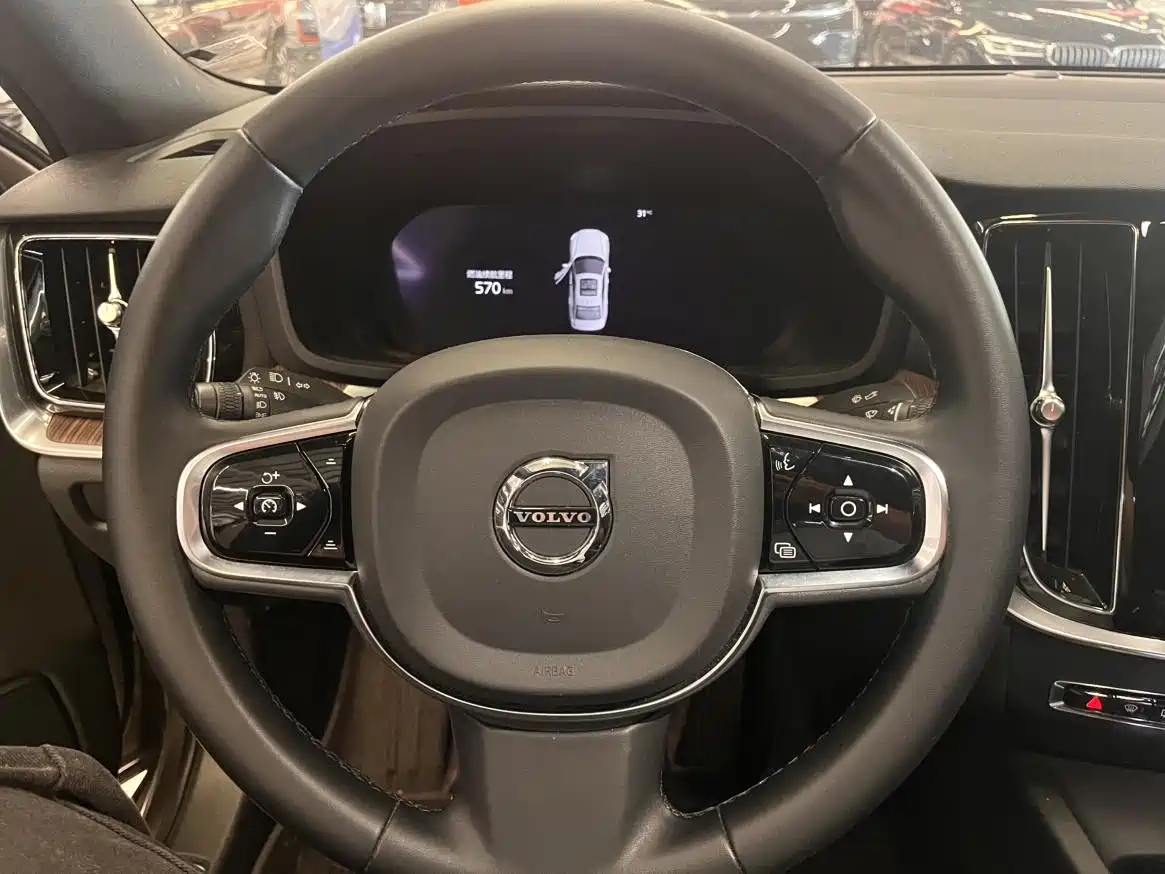 VOLVO S60