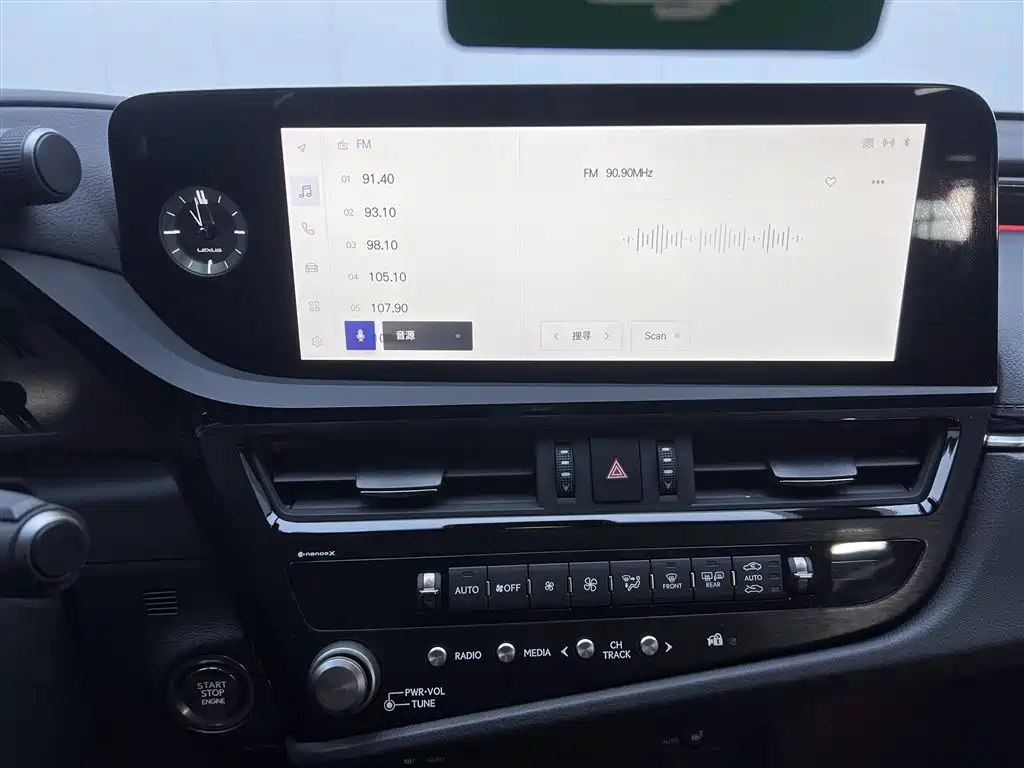 Lexus ES 2022 200 Excellence Edition фото 25