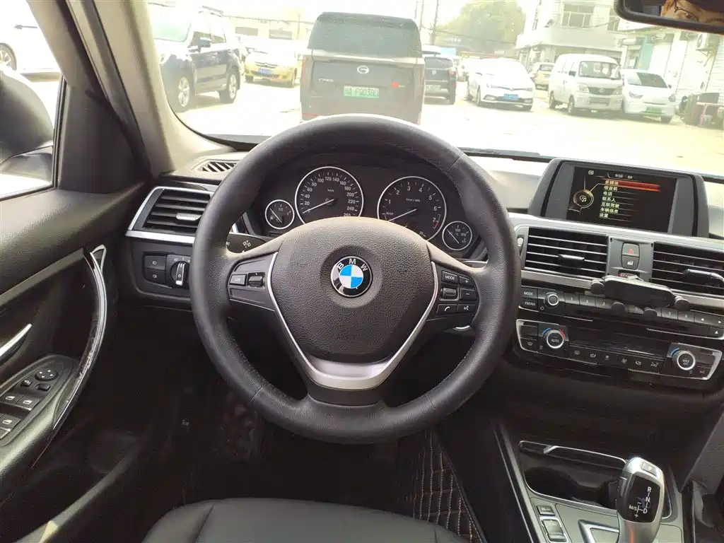 BMW 3 Series 2017 320Li Fashion фото 11