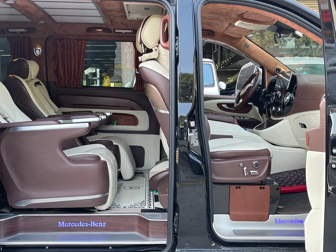 Mercedes-Benz Vito 2021 2.0T Business Edition 7-seater фото 17