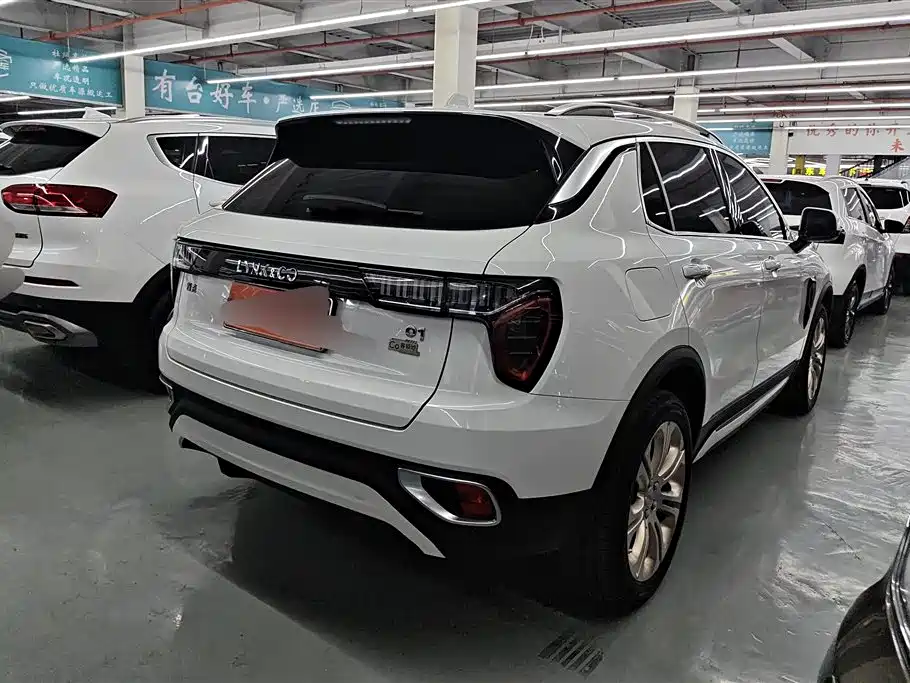 Lynk & Co 01 2017 2.0T 2WD Pro Version фото 3