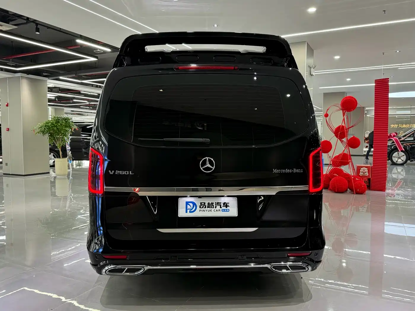 Mercedes-Benz Vito 2023 2.0T Business 7-Seater фото 4
