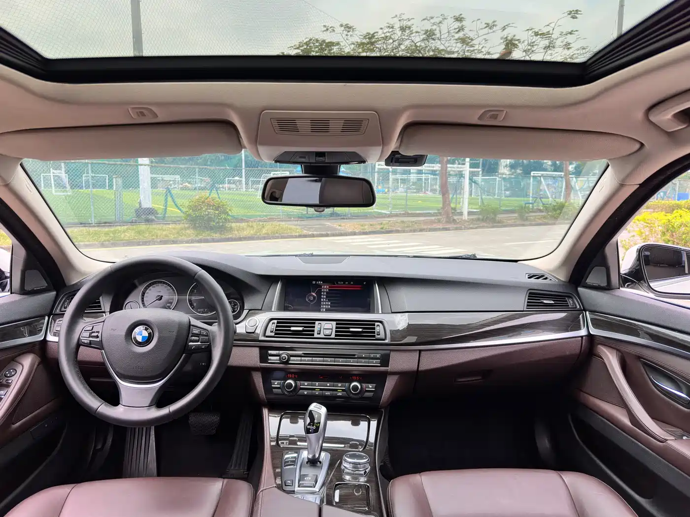 BMW 5 Series 2014 525Li Luxury Design Package фото 11