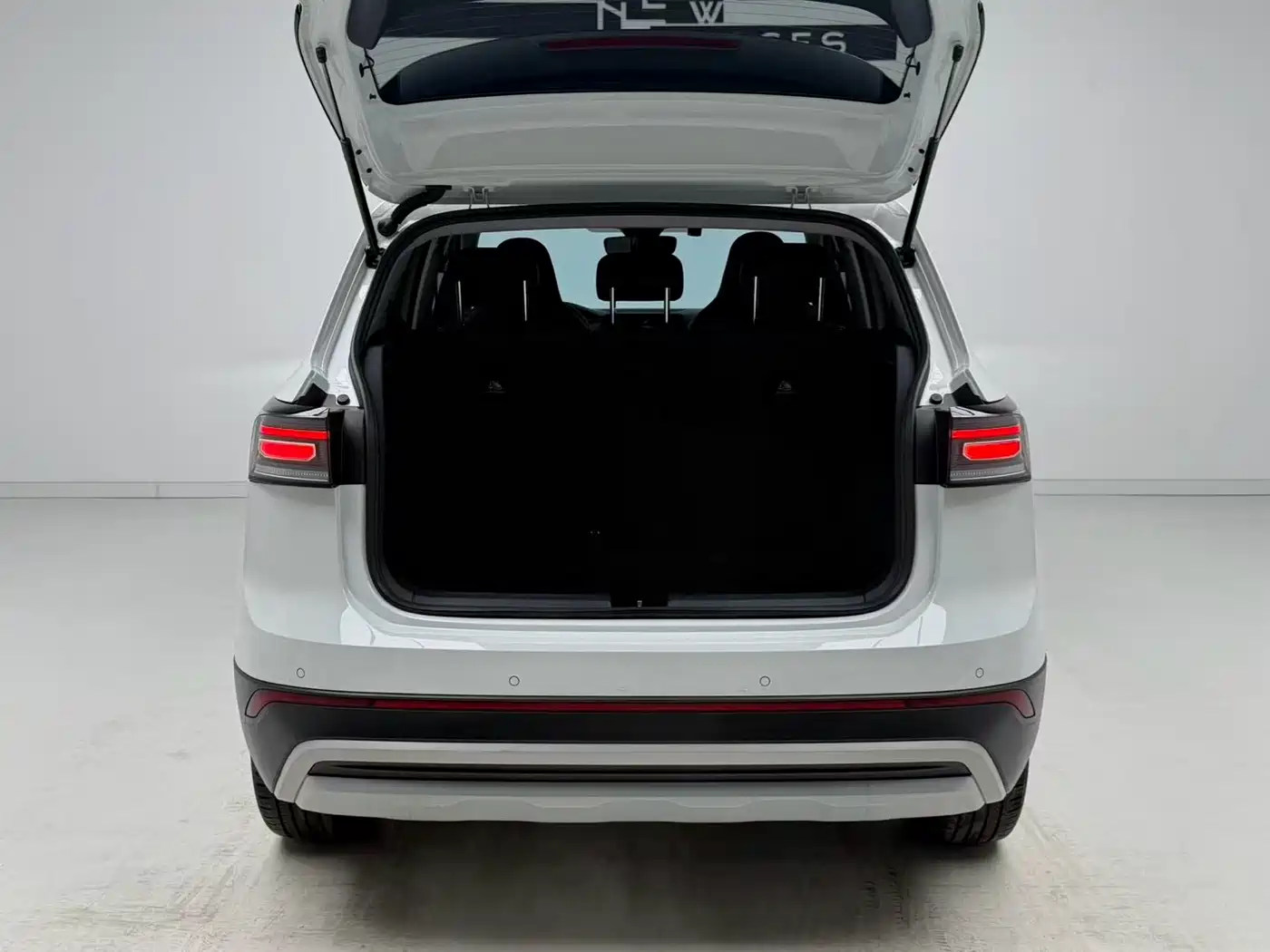 Volkswagen Tharu 2025 New Edge 300TSI Enjoyment Edition фото 10