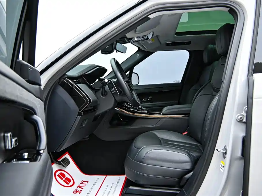 Land Rover Range Rover Sport 2023 400PS Dynamic SE фото 11