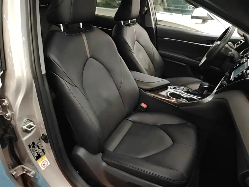 Toyota Camry 2018 2.0G Luxury Edition фото 25