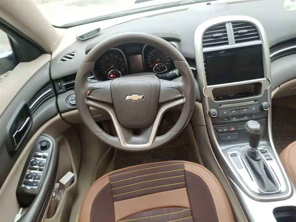 Chevrolet Malibu 2014 2.0L Automatic Comfort фото 3