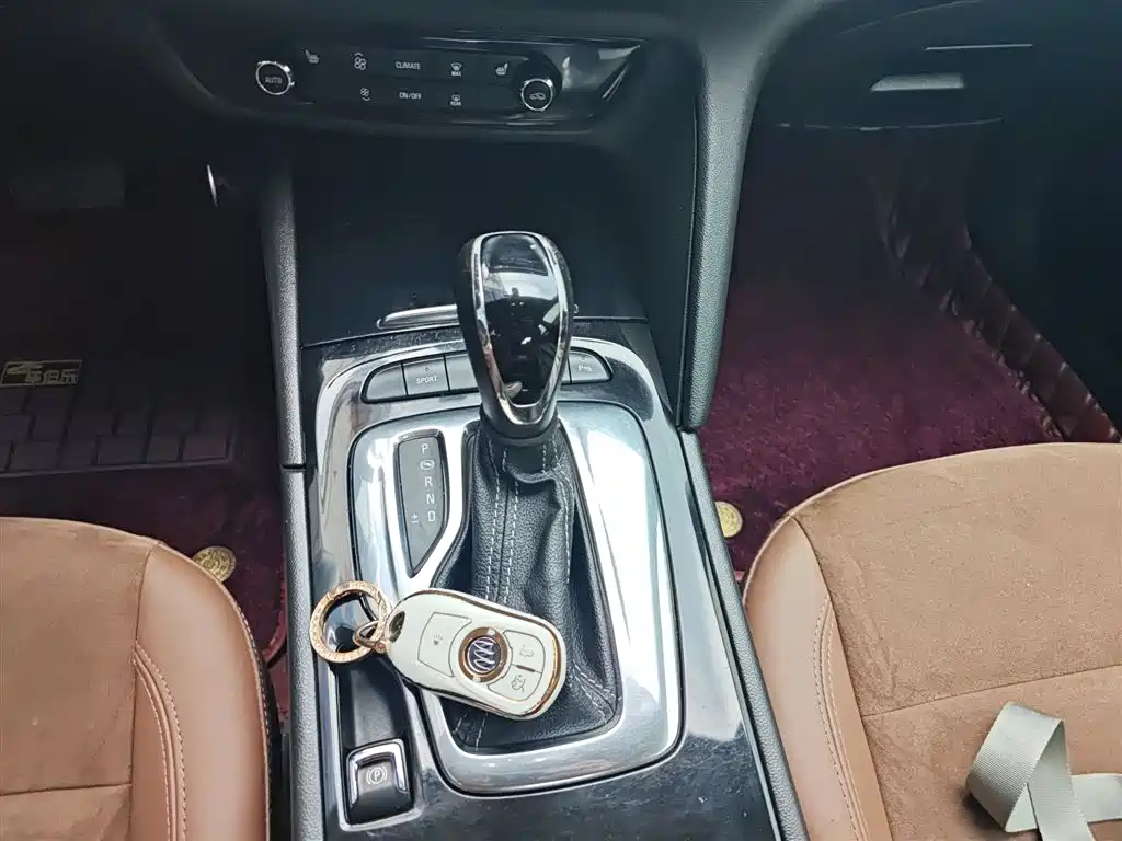 Buick Regal 2017 20T Elite Type фото 14