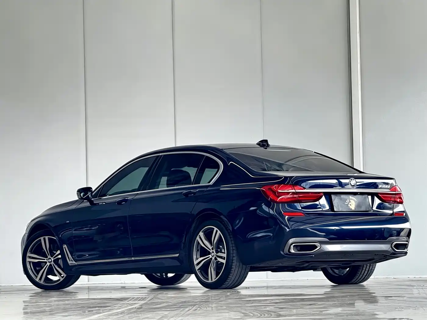 BMW 7 Series 2017 730Li Luxury Edition фото 3