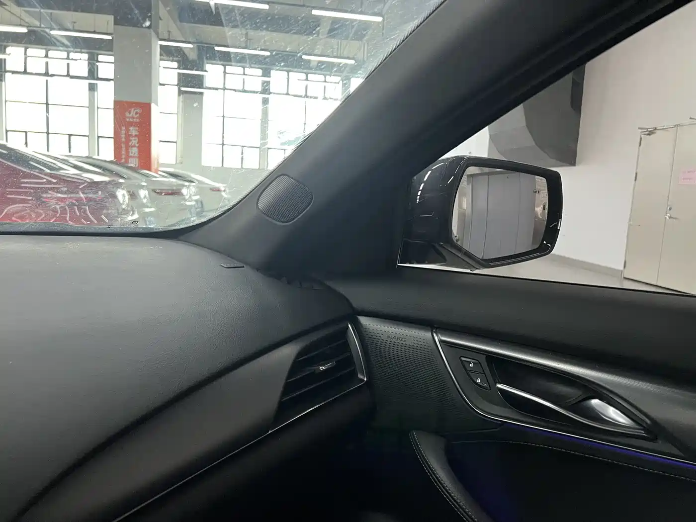 Cadillac CT5 2024 28T Luxury Model Pro фото 10