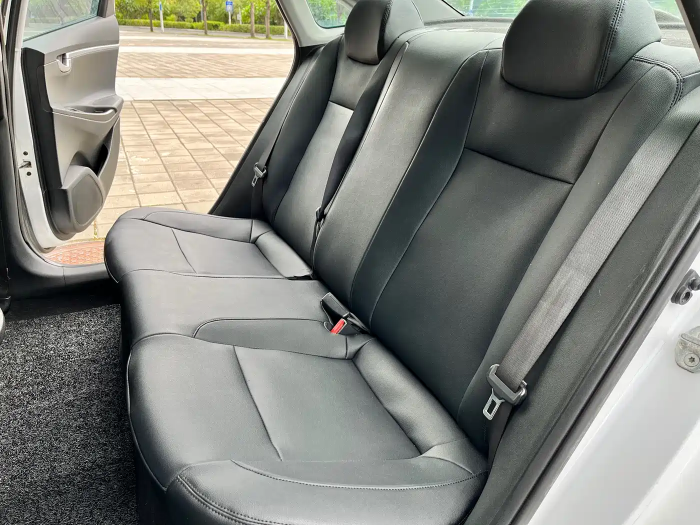 Hyundai Elantra 2017 1.6L Automatic Joy Edition DLX фото 10