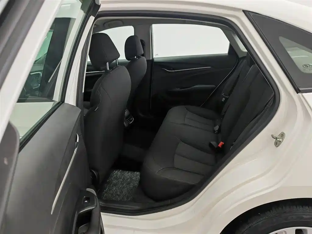 Buick Excelle 2021 Facelift Exemplar 1.5L Auto Progressive фото 15