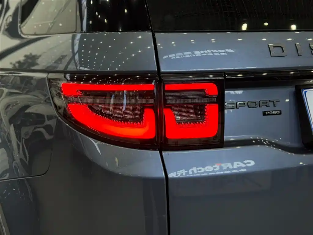 Land Rover Discovery Sport 2022 Model 249PS R-Dynamic S Performance Edition 5-Seater фото 14