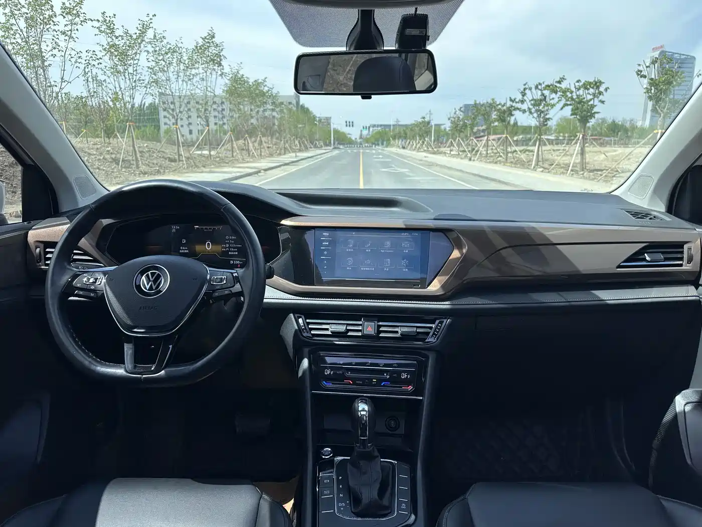 Volkswagen Tharu 2022 280TSI 2WD Comfort фото 9